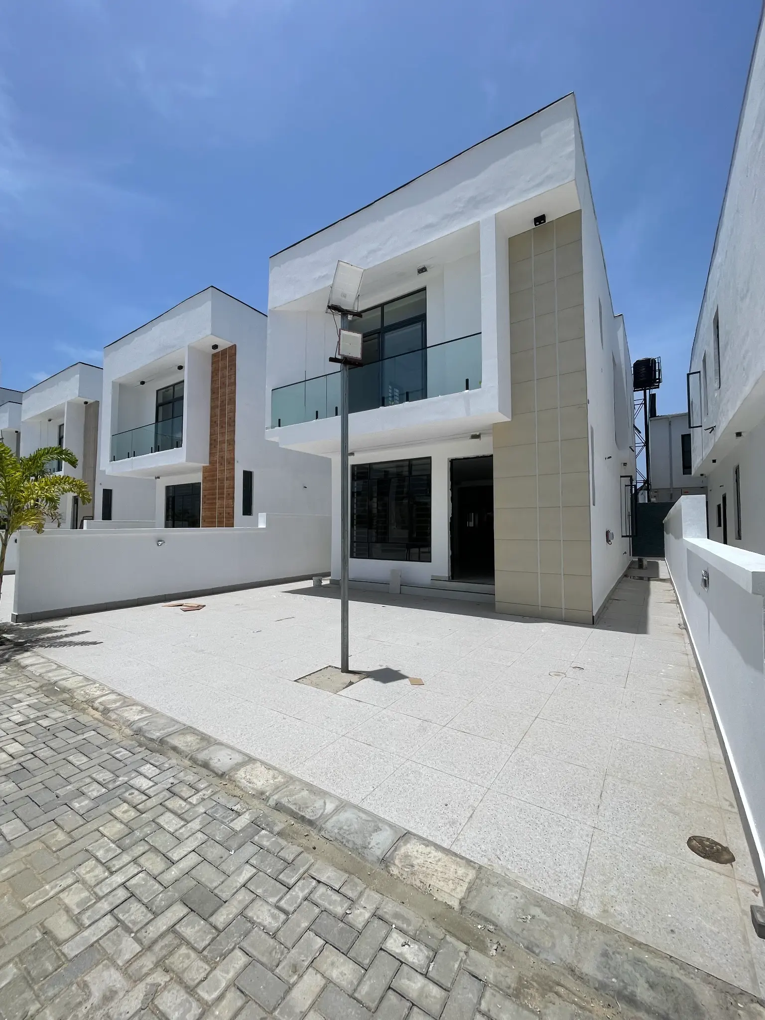 Luxury 4 bedroom fully detached duplex exterior in Orchid Lekki
