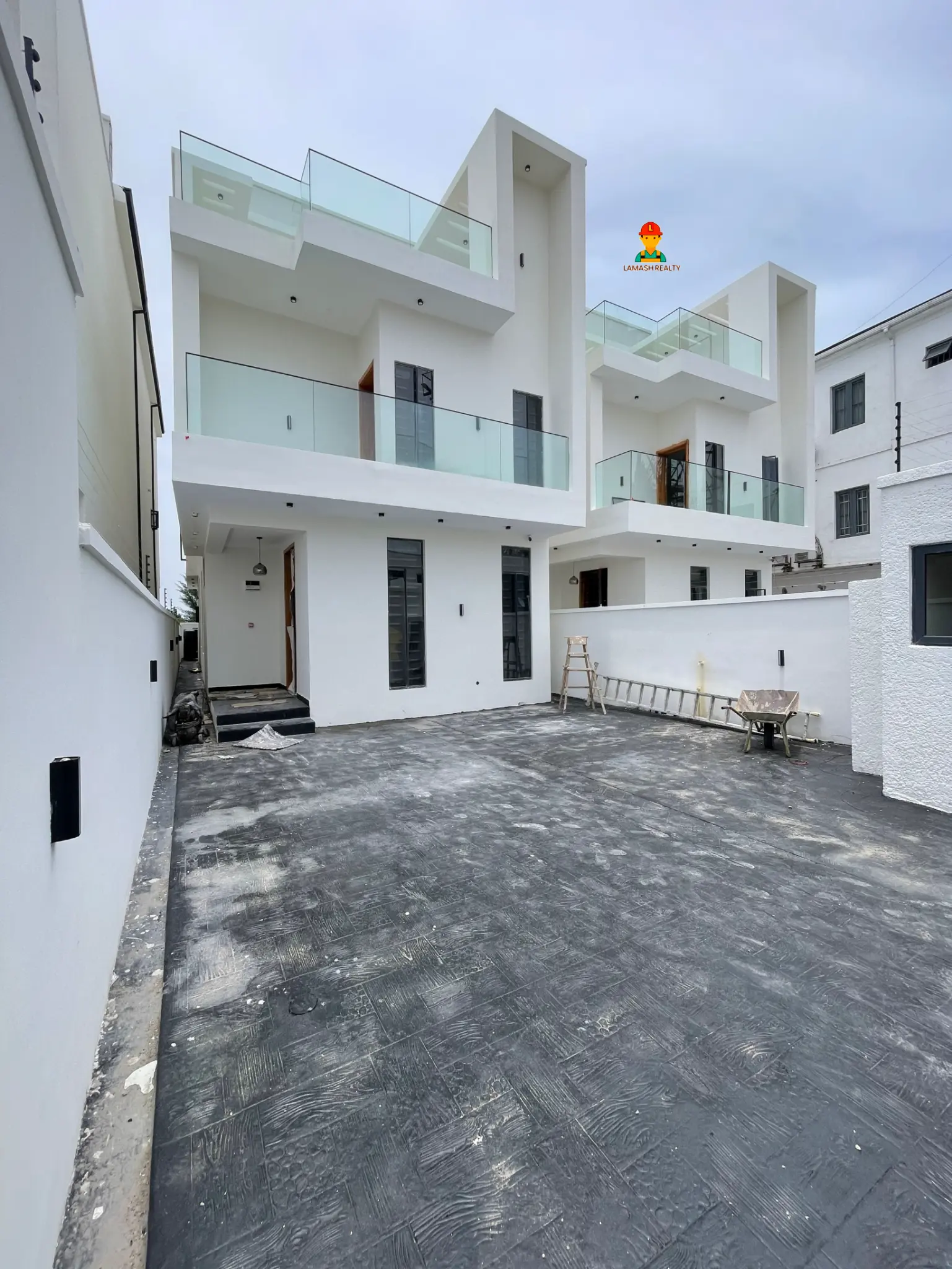 Luxury 4 bedroom fully detached duplex exterior in Ajah Lagos